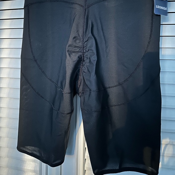 Leonisa Firm Compression Butt Lifter Shaper Short - Picture 4 of 6